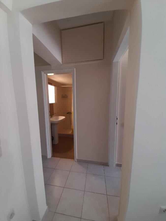 Savvas Apartment Неа Плагия Екстериор снимка