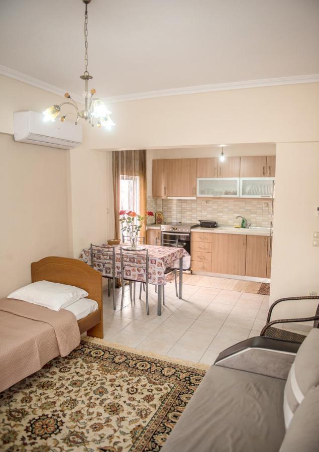 Savvas Apartment Неа Плагия Екстериор снимка